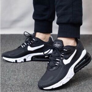 Nike Women Air Max 270 Black/White Tennis Shoes